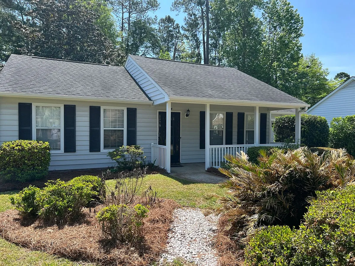 Building Photo - 134 Woodlake Dr