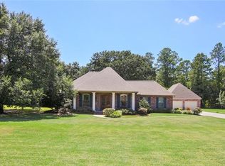 105 Oak Downs Dr, Pearl River, LA 70452