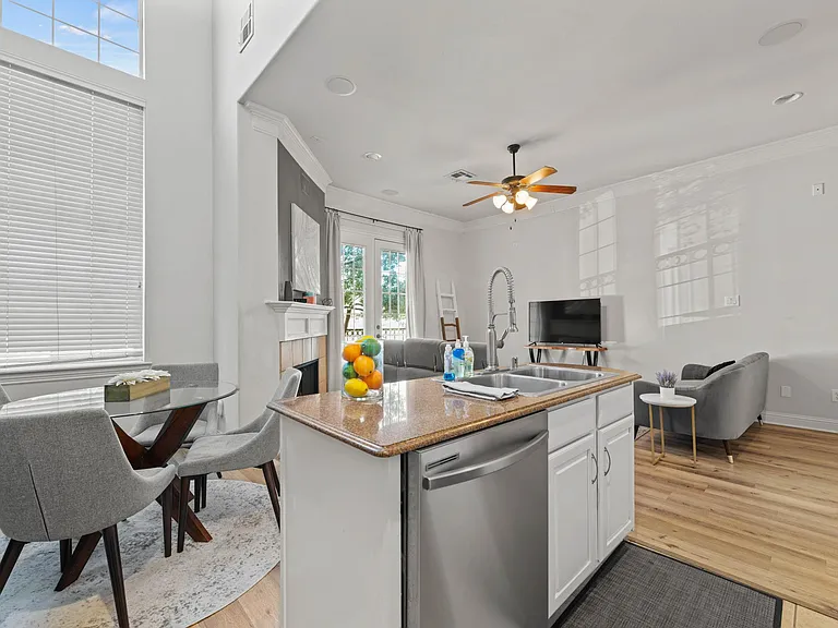 5816 La Vista Dr — Photo 12