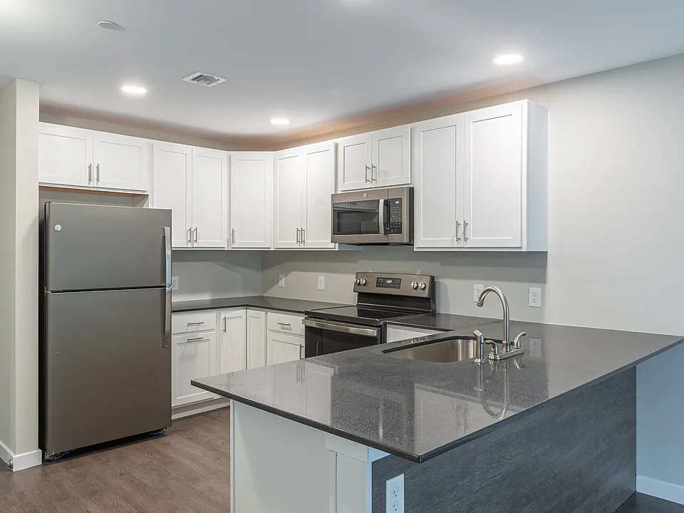 Brant Court