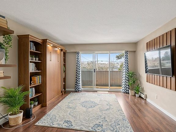 3rd image of 377 Dogwood St S #211