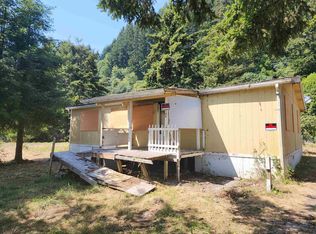 130 Silverside Cir, Klamath, CA 95548