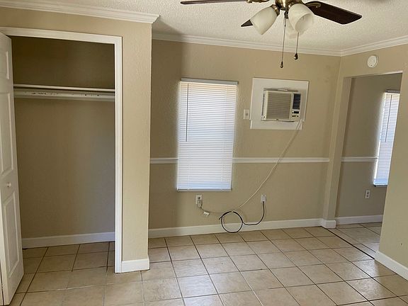 4th image of 428 Avenue E SE Unit A