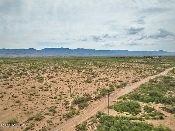 3rd image of S Brittany Ln