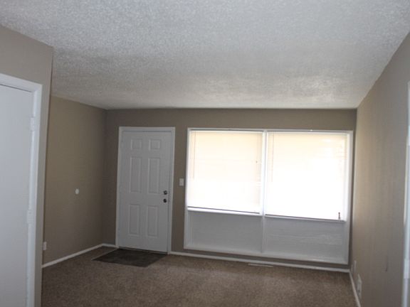 3rd image of 3909 E 47th St