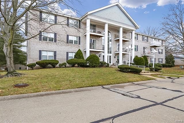 1st image of 1112 Sunhaven Dr APT H