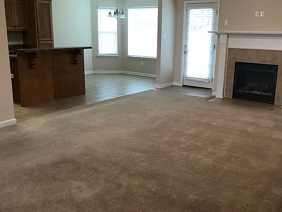 5th image of 842 Keebler Dr