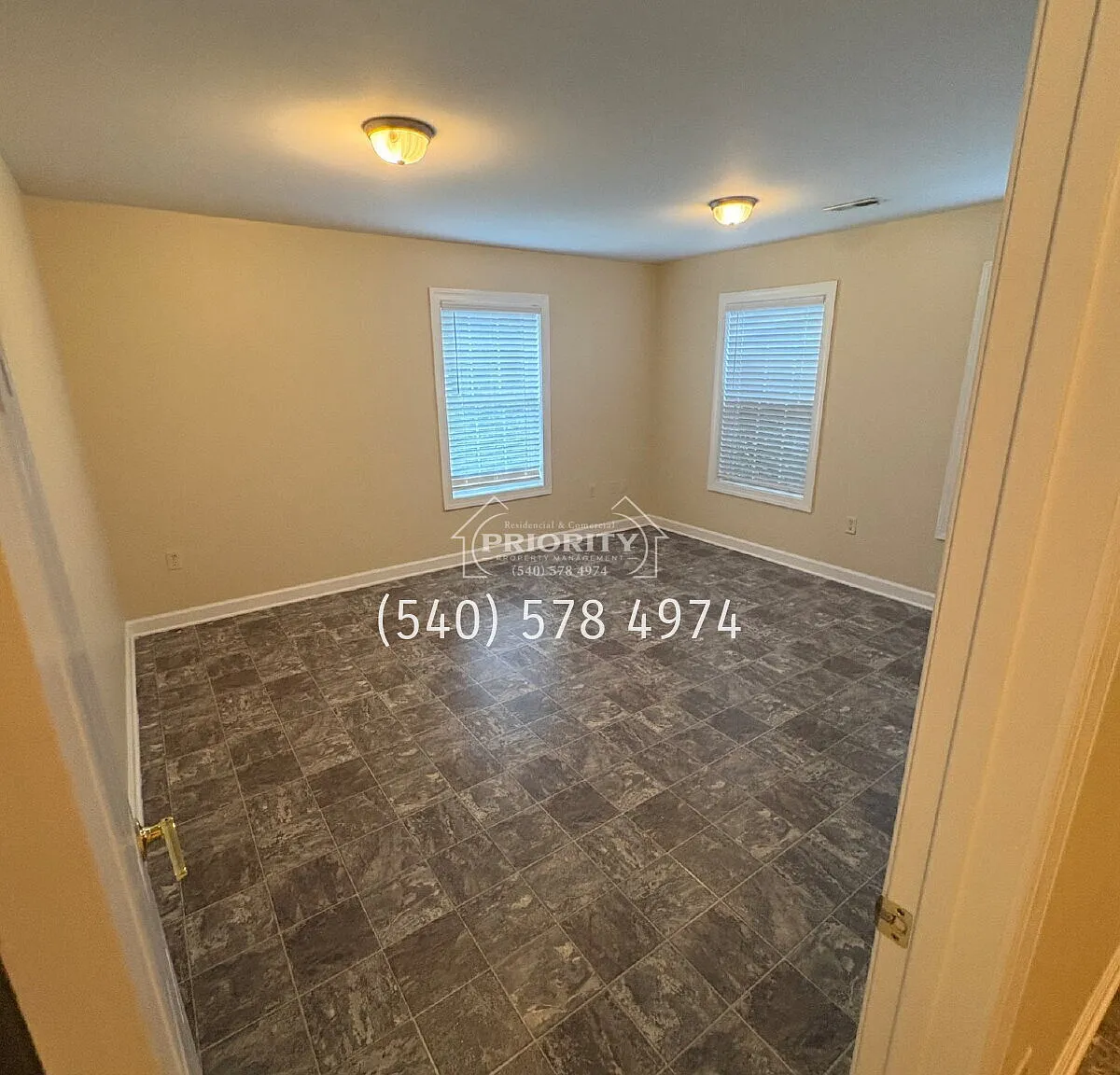 "Spacious 4-Bedroom Retreat with 3.5 Baths in Charming Woodstock, VA!" — Photo 3