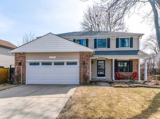 311 Abbey Ln, Vernon Hills, IL