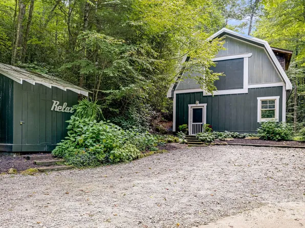 3147 Old Us Highway 25, Zirconia, NC 28790