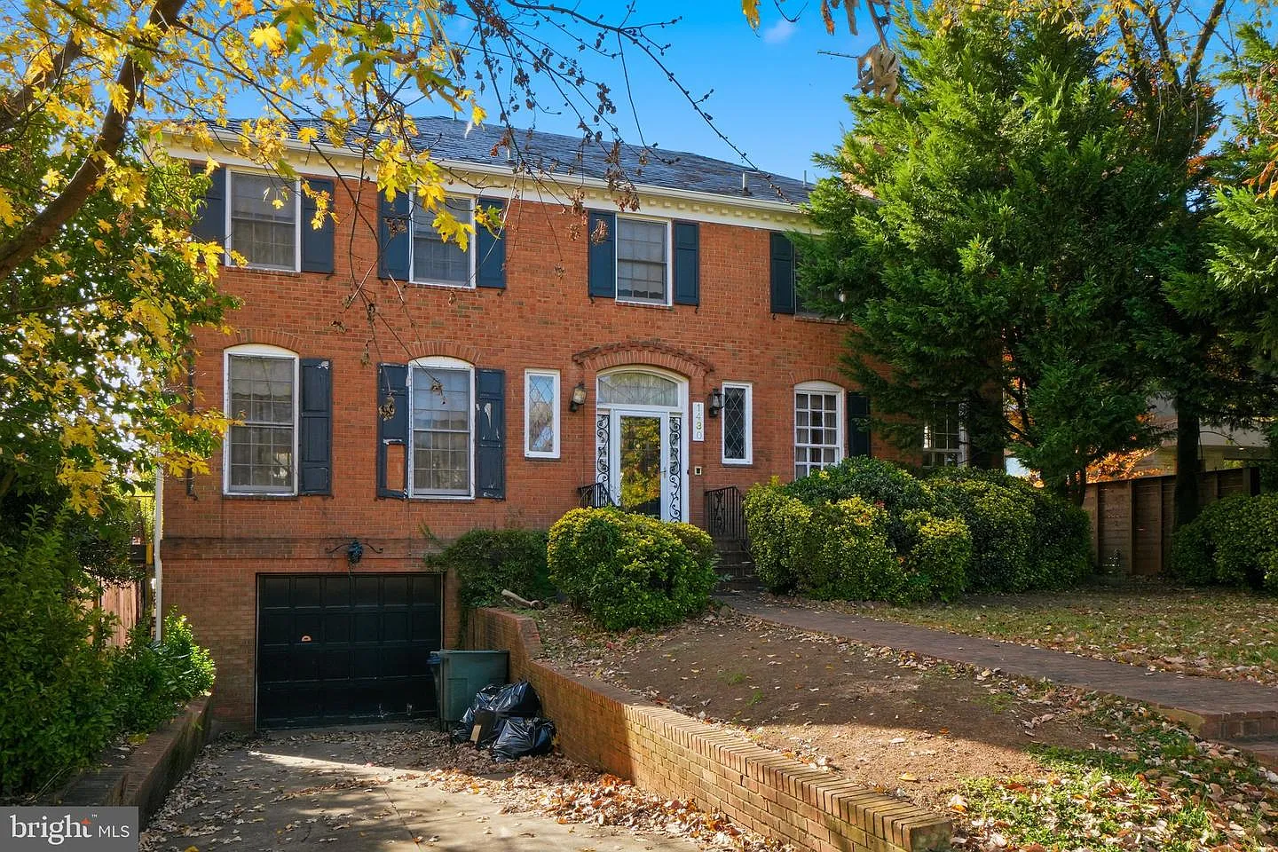 1430 Foxhall Rd NW photo 1