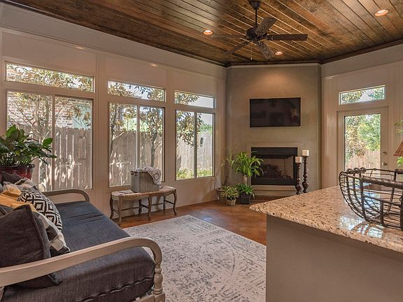 5th image of 300 Flora Springs Dr