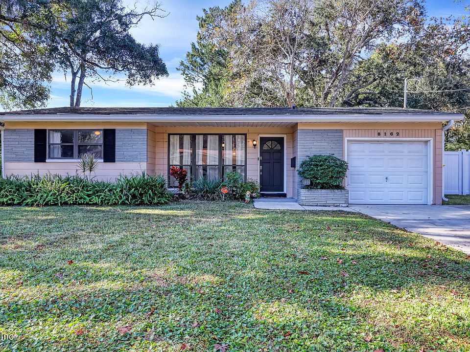 1st image of 8162 Cesperdes Ave