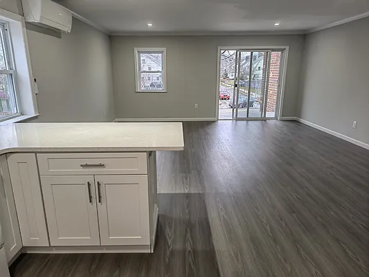 Rented by Winzone Realty Inc | media 14