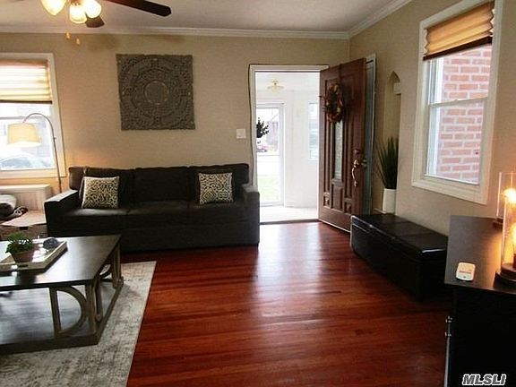 4th image of 8423 252nd St