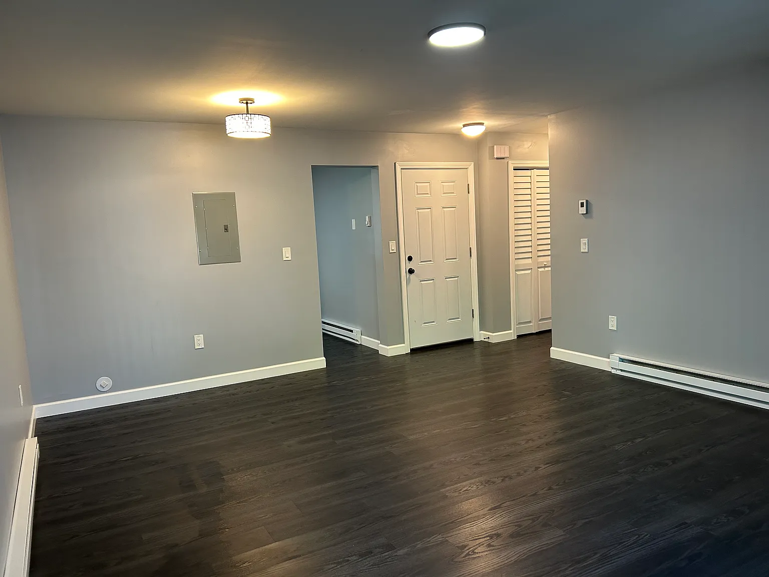 2 bed, 960 sqft, $1,700 — Photo 3