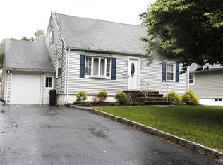6 Colonial Dr, Midland Park, NJ 07432