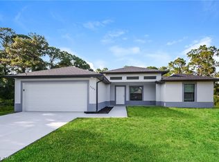 3746 Kemper St, Fort Myers, FL 33905