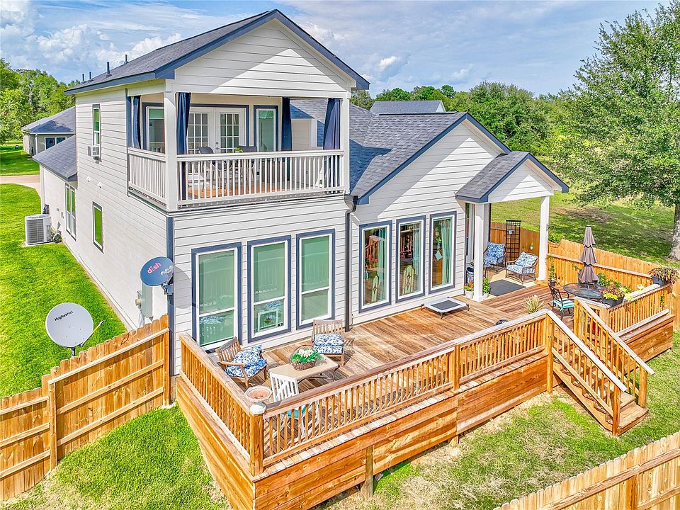 1st image of 646 Echo Ln