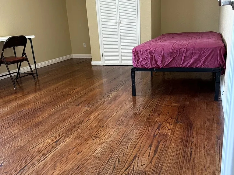 7222 Enders Ave — Photo 1