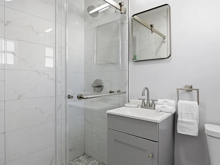 1301 NE 16th Ter #5 — Photo 8