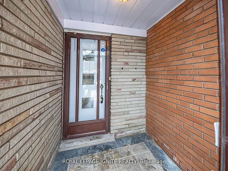 83 Deep Dene Dr #MAIN — Photo 6