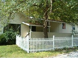 2nd image of 225 Garden Ave