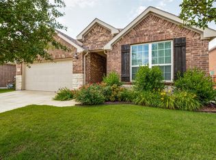 917 Basket Willow Ter, Haslet, TX 76052
