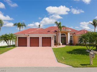 3821 Yucatan Pkwy, Cape Coral, FL 33993