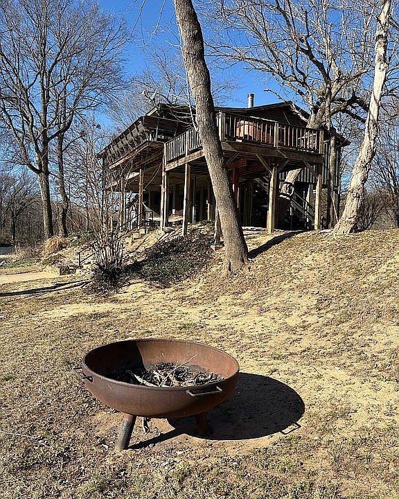 1st image of 295 Loberg Dr