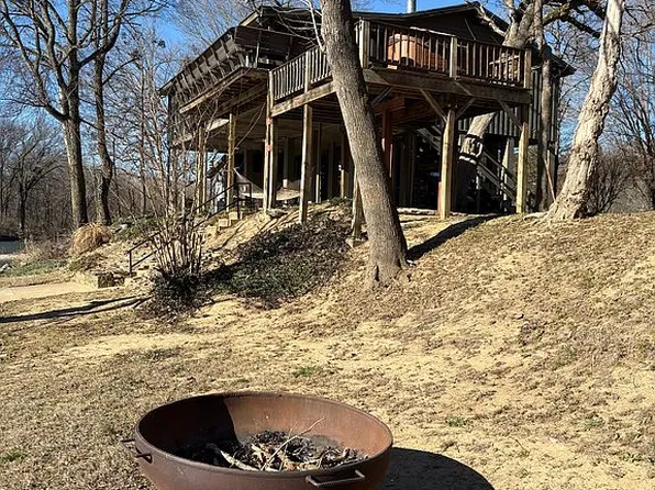 295 Loberg Dr, Highland, AR 72542