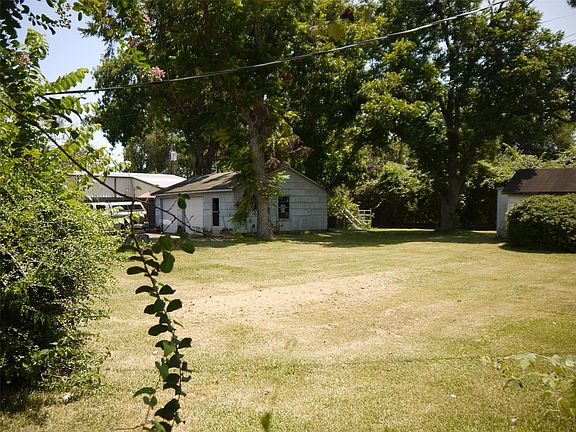 3rd image of 9309 Emnora Ln