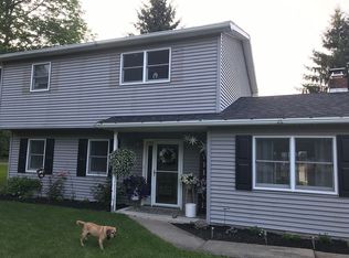 1812 Gary Dr, Vestal, NY