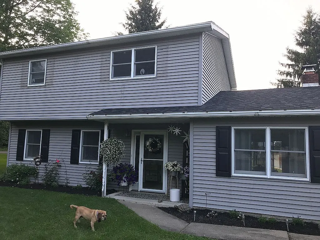 1812 Gary Dr photo 1