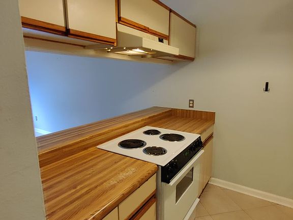 4th image of 2133 Sandpiper St