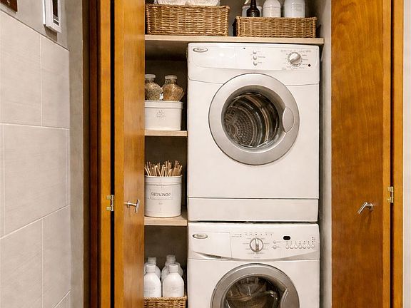 4th image of 369 W 126th St #7