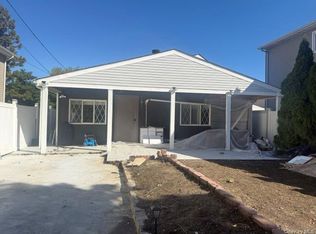 28 Floral Ave, Bethpage, NY 11714