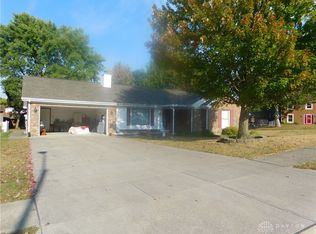 1132 Nouvelle Dr, Miamisburg, OH