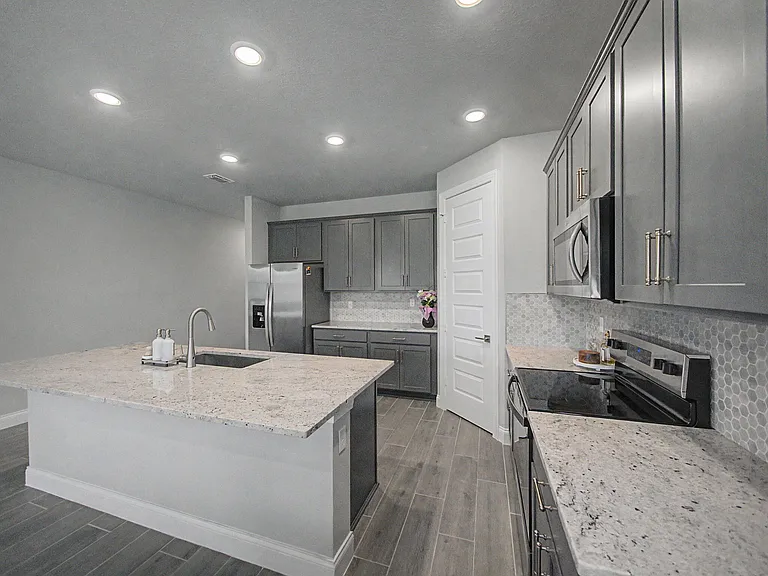 9049 Dahlia Cir — Photo 10