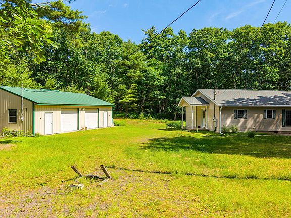 3rd image of 482 Hickory Ln