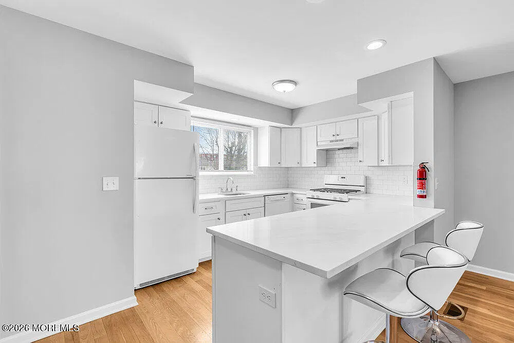 2 bed, 2.5 bath, 1593 sqft, $3,400 — Photo 4