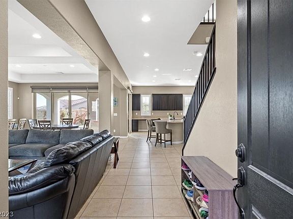 5th image of 11835 Cogoleto Ave