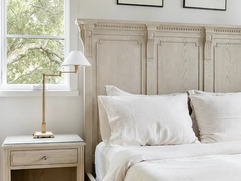 2nd master suite bed detail