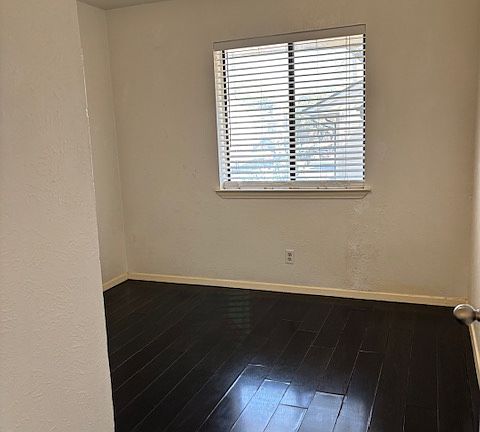 4th image of 6646 E Lovers Ln APT 1202