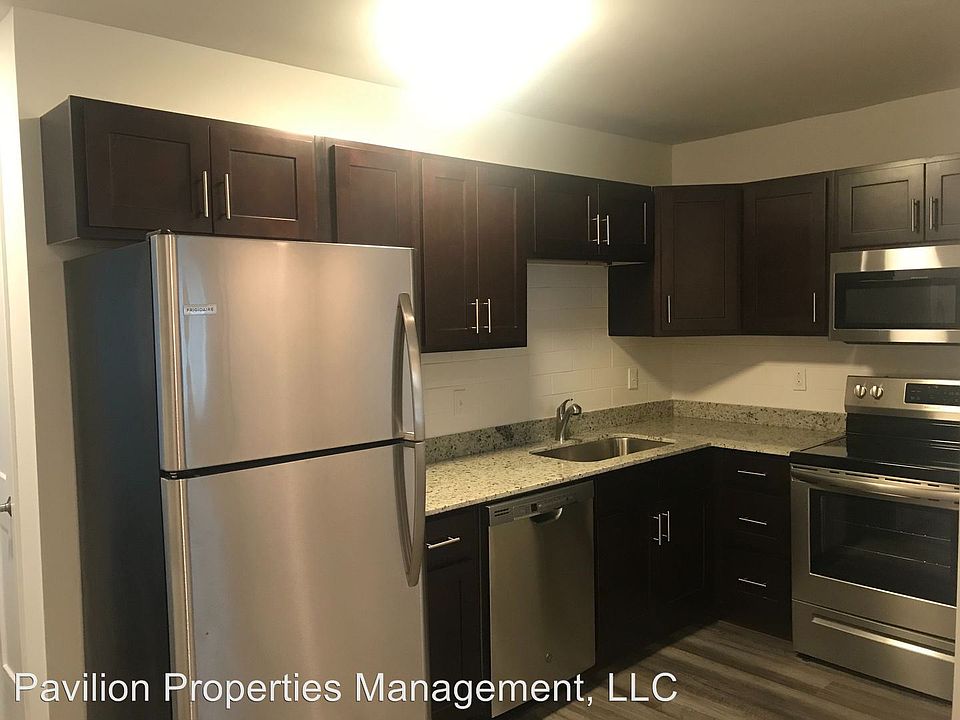 1st image of 519 N Lincoln St APT 1