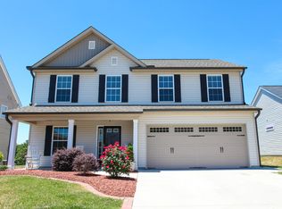 1909 Planters Walk Dr, Thomasville, NC 27360
