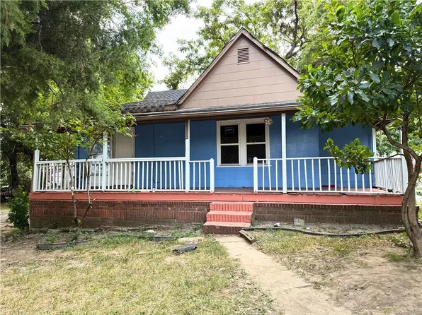 7001 E 12th Ter, Kansas City, MO 64126