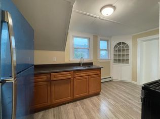 122 Meadow St FLOOR 2, Pawtucket, RI 02860