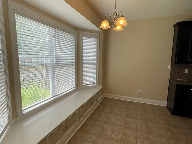 3537 Dunkirk Ct — Photo 7