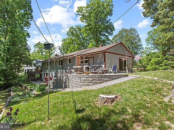 4th image of 45760 King Dr